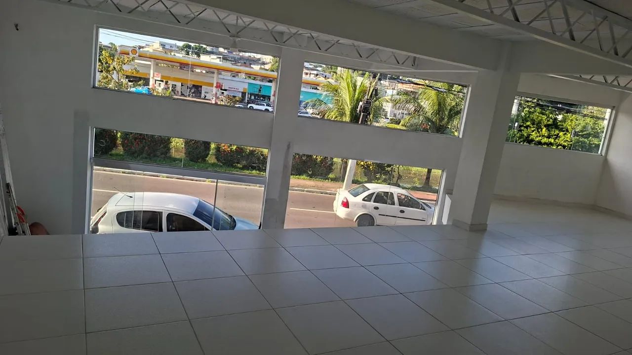 Excelente ponto comercial em via movimentada | Espaço amplo e versátil - Foto 4