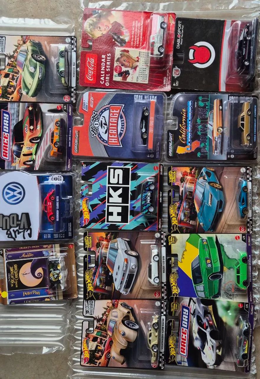 Lot com 14 de miniaturas