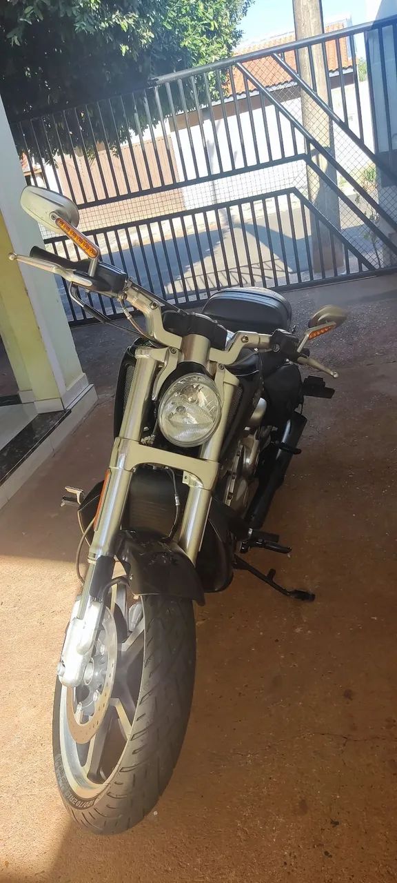 HARLEY-DAVIDSON V-ROD MUSCLE 2015 com 17000 km rodados - Foto 4