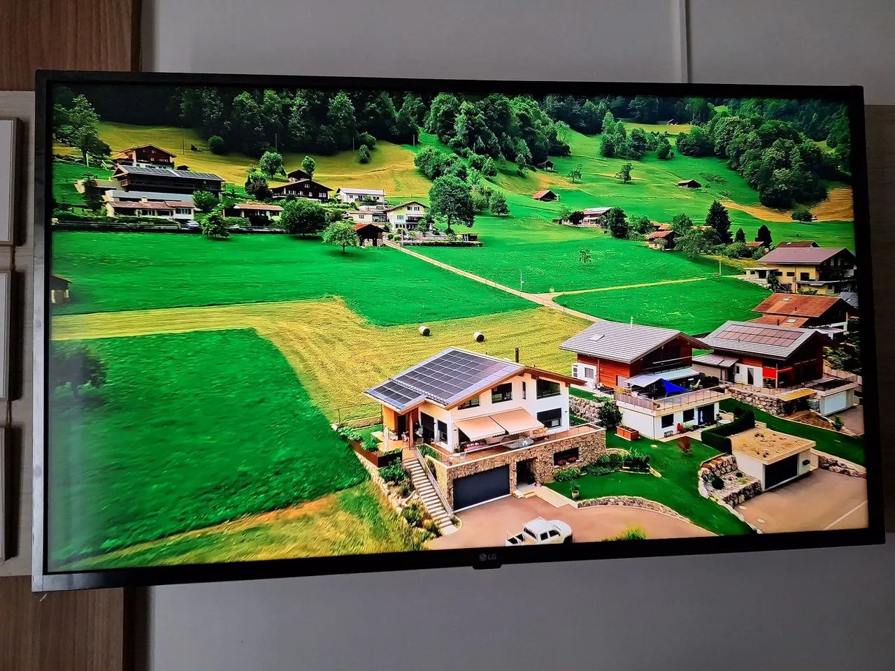 Smart TV LG 43" 4K UHD LED - Preço pra vender rápido - Foto 3