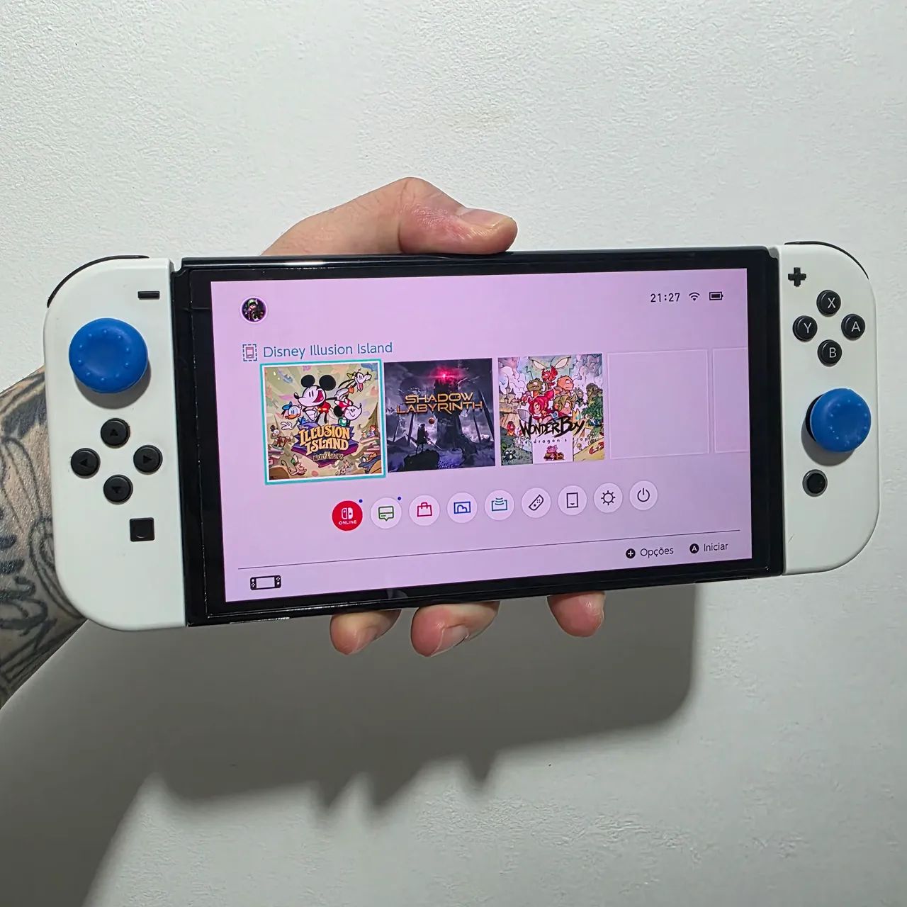 Nintendo Switch OLED + Pro Controller + Acessórios (Envio OLX Pay)