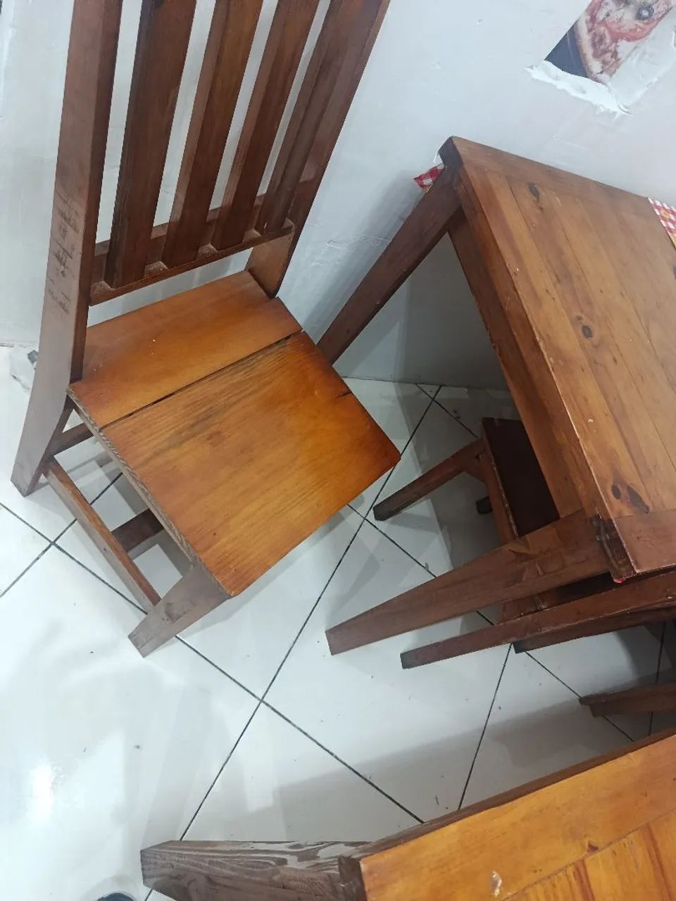 Vendo 3  mesas com 4 cadeiras cada - Foto 2
