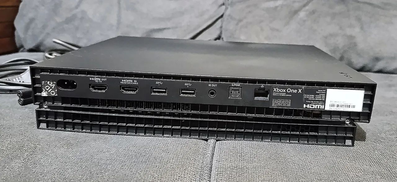Xbox One X 1TB Com Jogos e Controle - Foto 5