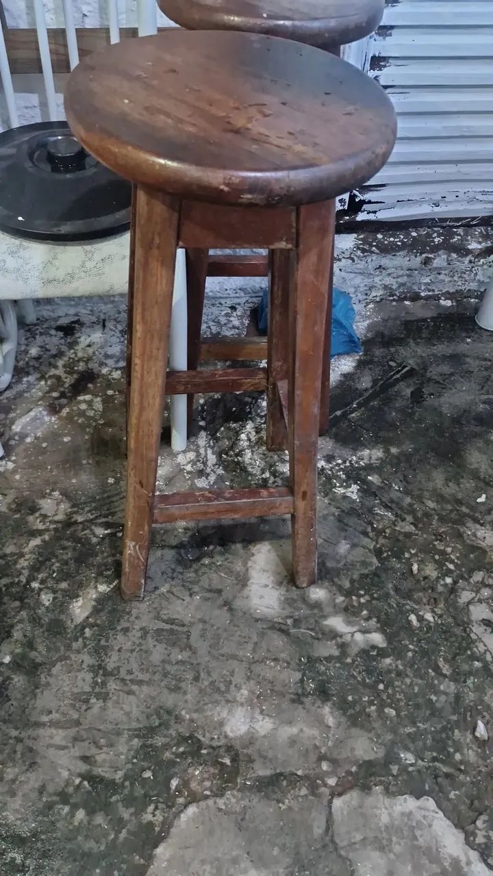 Banqueta de madeira  - Foto 2