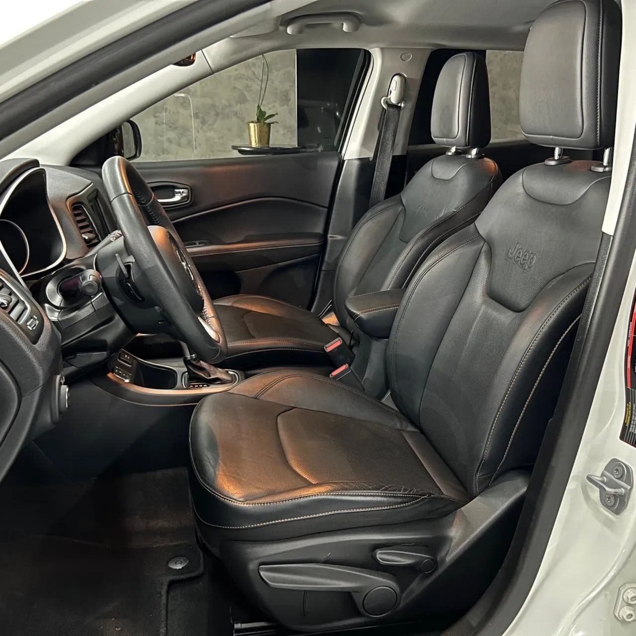 Jeep Compass Longitude 2.0 4X2 Flex 16V Aut. 2017 - Foto 2