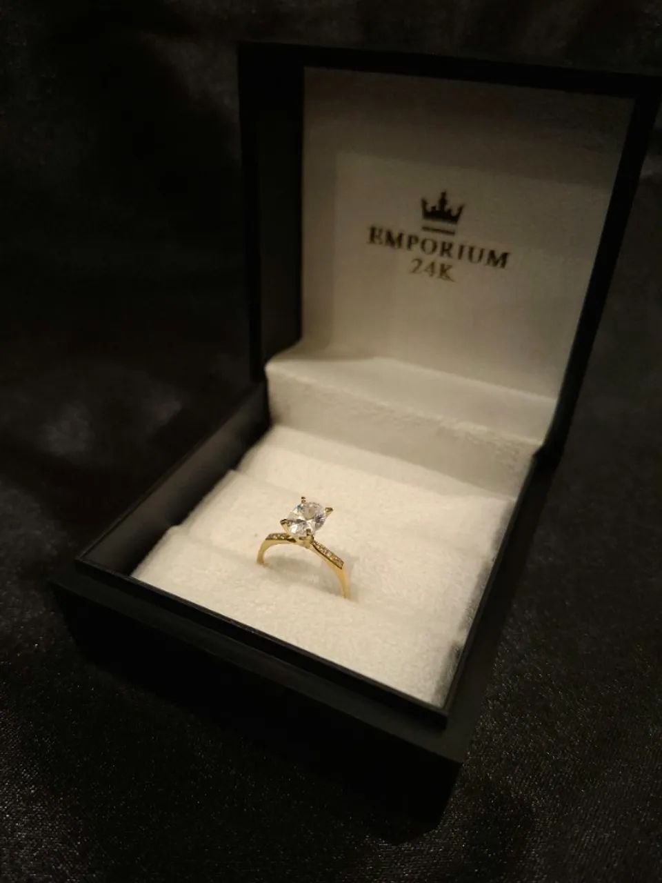 Anel Solitário Clássico em Ouro 18k