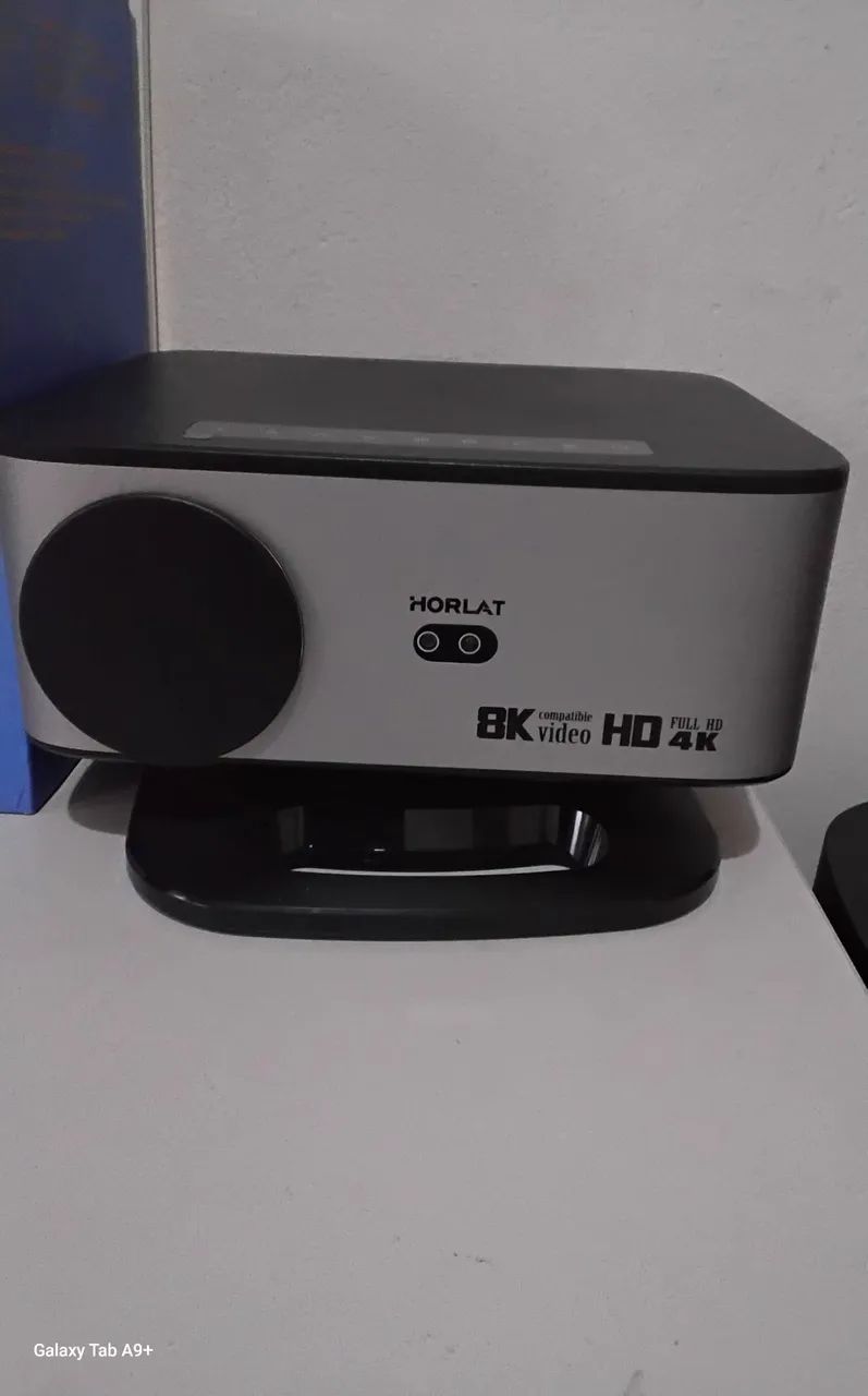 Vendo Projetor com imagem igual tv....300 polegadas Full hd - Foto 2