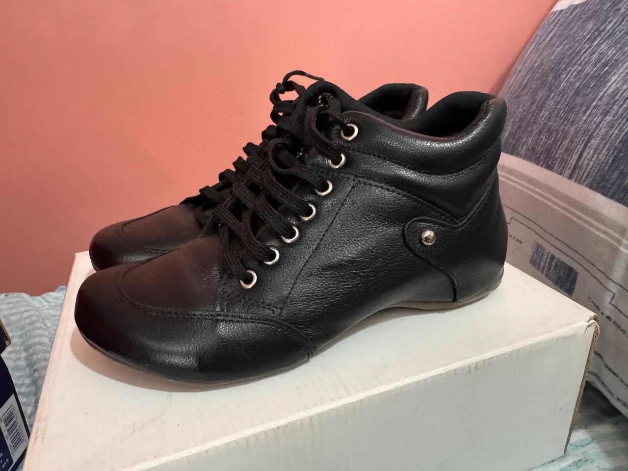 Bota couro preta 36 - Foto 4