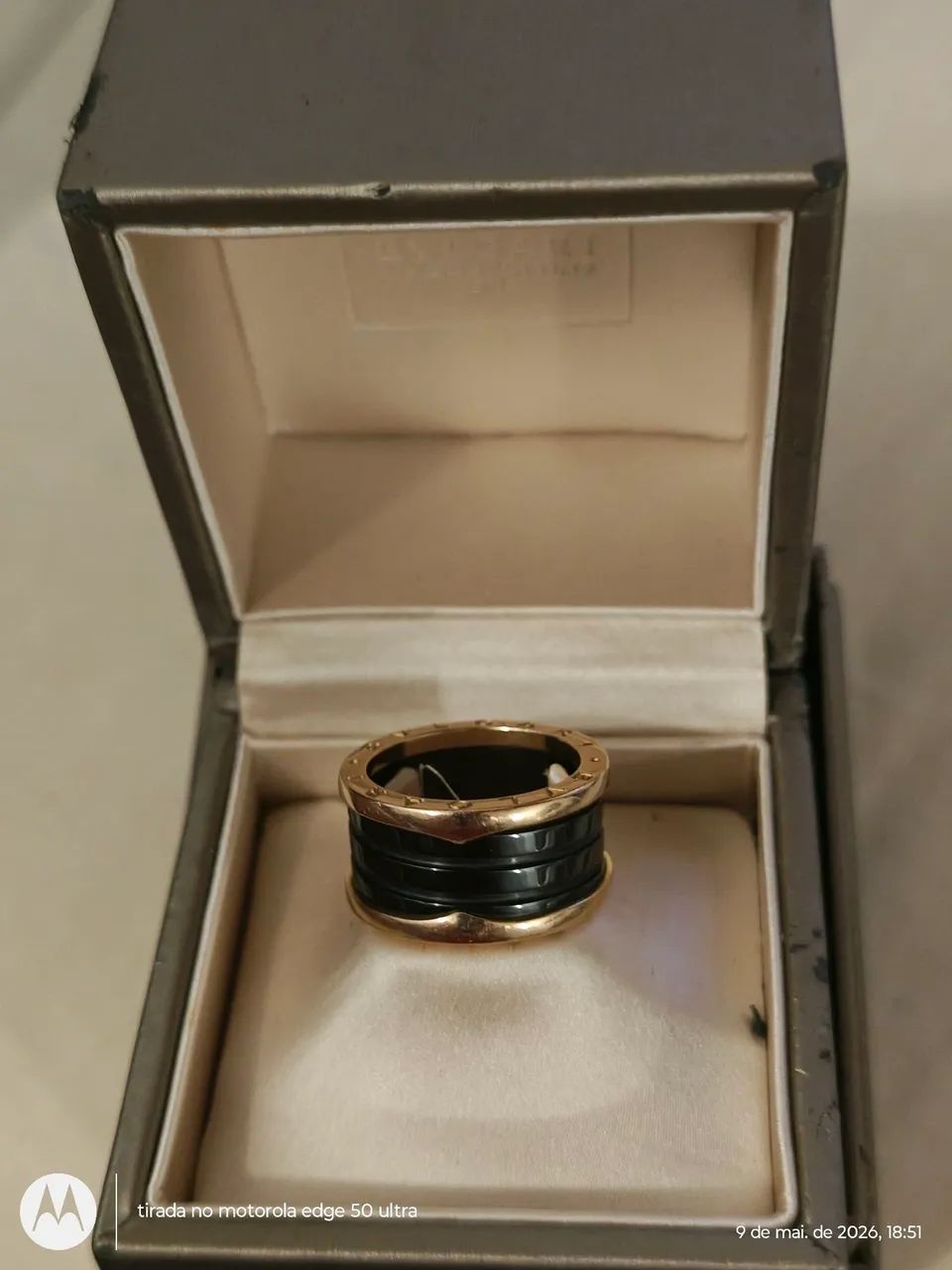 Anel Bvlgari Ouro + Ceramica - Foto 2