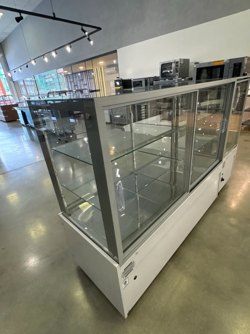 Vitrine New Titanium Premium Refrigerada 1,55m nova  - Foto 2