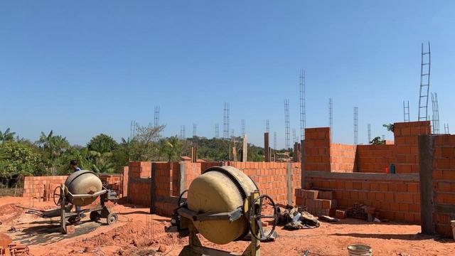 Casas No Bairro Ouro Verde