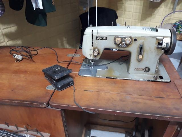 Maquina de costura com motor - Foto 2