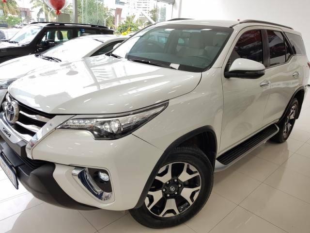TOYOTA HILUX SW4 2.8 SRX DIAMOND 4X4 7 LUGARES 16V TURBO INTERCOOLER DIESEL 4. - Foto 2