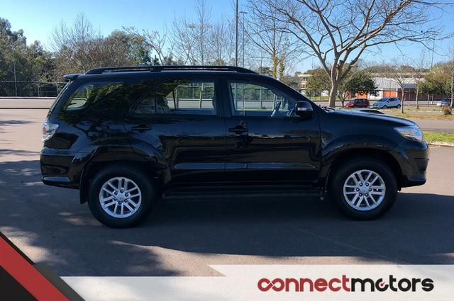 Toyota Hilux SW4 SRV 3.0 TDI Automático - 2014 - Foto 2