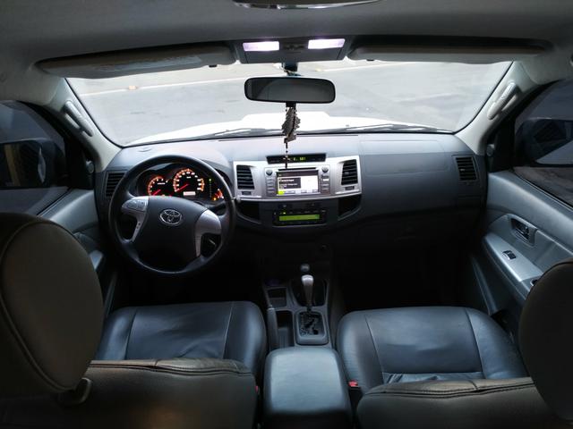 Hilux SRV 4x4 aut - Foto 2