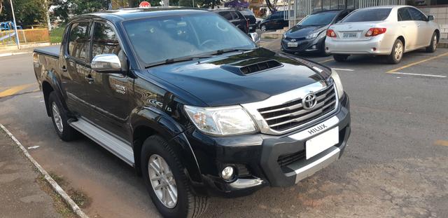 Toyota - Hilux CD Srv 4x4 Diesel Automático Completo 2014/2015 - Foto 3