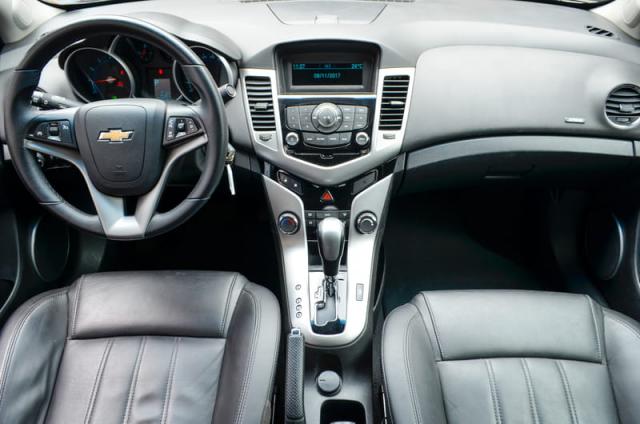 CHEVROLET CRUZE 1.8 LT 16V FLEX 4P AUTOMÁTICO - Foto 9