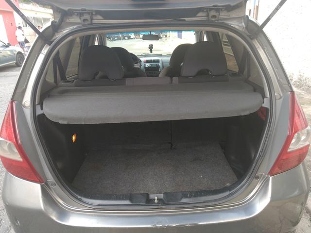 Honda fit 2006 bem abaixo da tabelars 15.000 carro com passagem de leilão - Foto 5