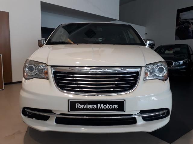 Chrysler Town & Country Limited 7 lugares Blindado - Foto 3