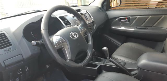 Toyota - Hilux CD Srv 4x4 Diesel Automático Completo 2014/2015 - Foto 5