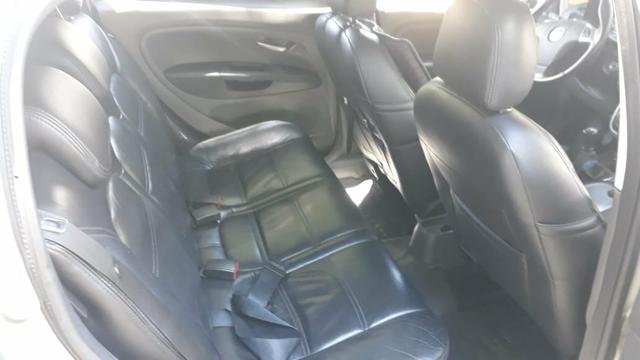 Fiat Punto 2011/2012 1.6 essence completo - Foto 2