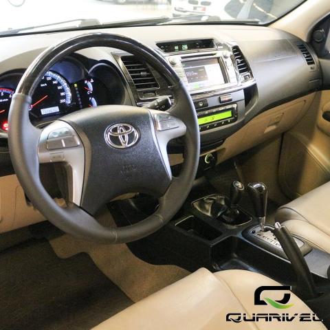 Hilux sw4 2014/2015 3.0 srv 4X4 7 lugares 16V turbo intercooler diesel 4p automatico - Foto 8