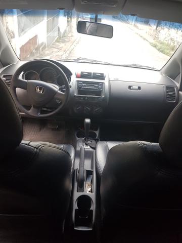 Vendo Honda fit automático - Foto 8