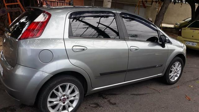 Fiat Punto 2011/2012 1.6 essence completo - Foto 3