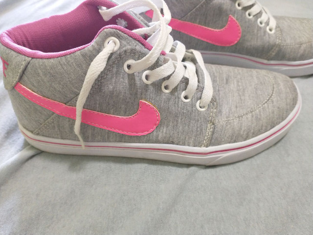 tenis nike rosa botinha