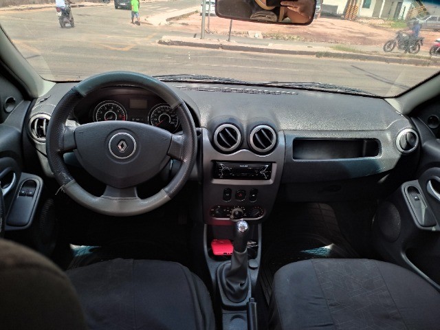 RENAULT LOGAN 1.0