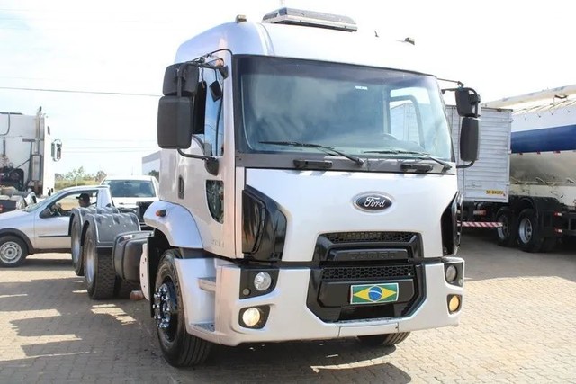 FORD CARGO 1933 6X2 2012/2013