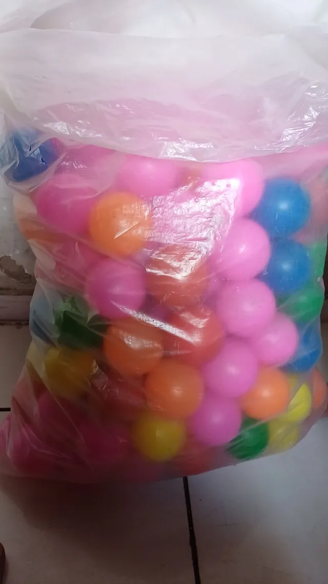 Saco de 600 bolas coloridas para piscinas