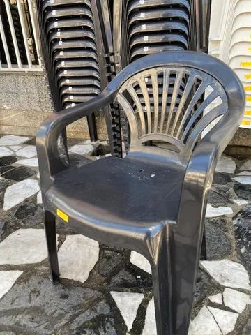 Cadeira de braço preta nova pra restaurante partir de 30 R$ cada