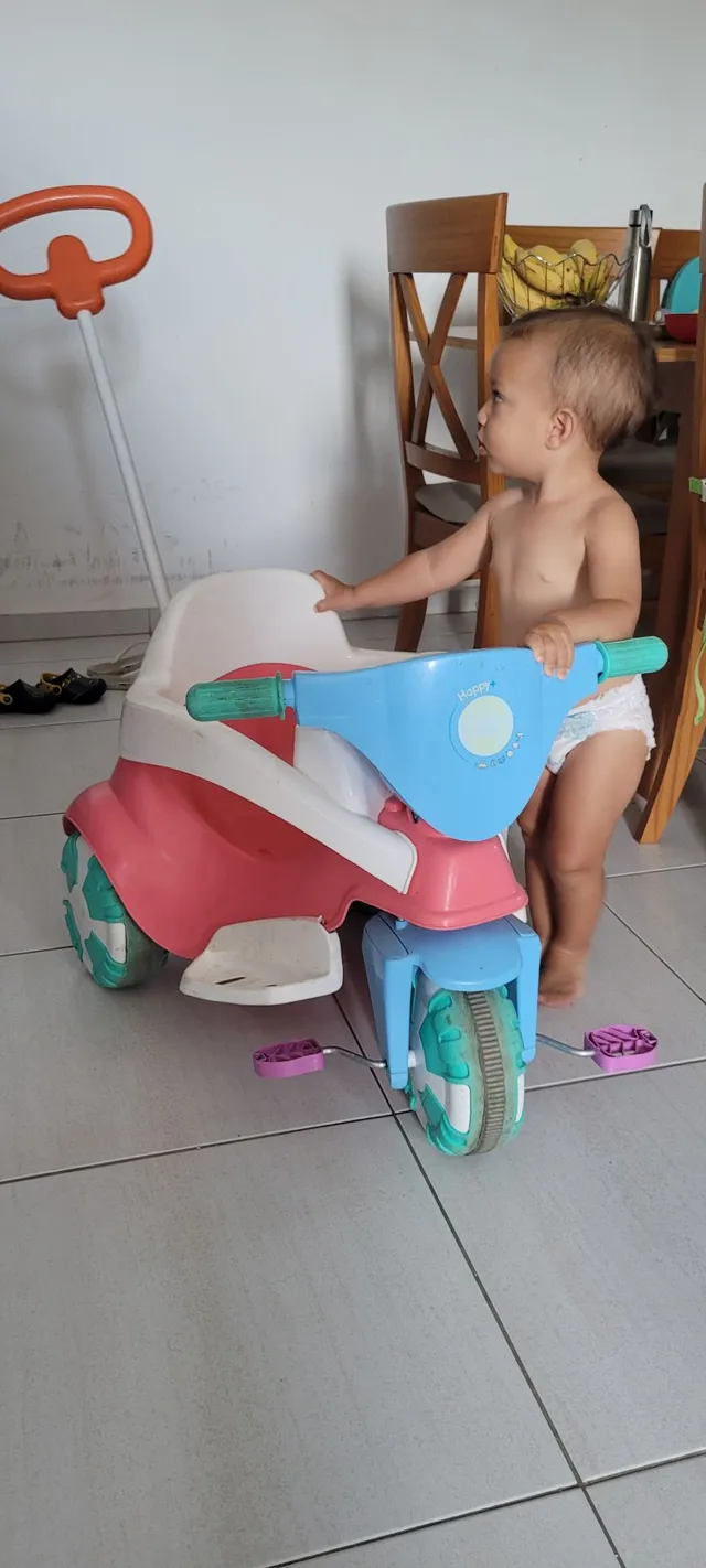 Motoca para bebê semi nova - Artigos infantis - Rio Bonito (Pirabeiraba),  Joinville 1257382508