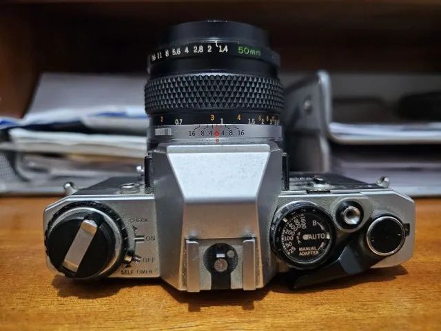 Câmera Analógica Olympus OM10, com Lente 50 mm e Alça - Foto 4