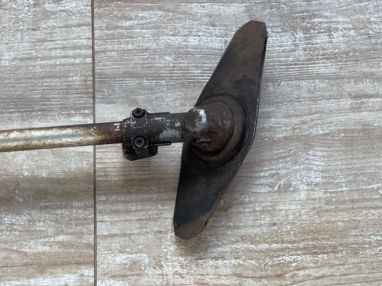 Roçadeira de grama usada - Foto 2