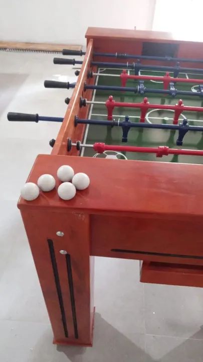 Temos mesas de bilhar pebolim e Ping Pong 