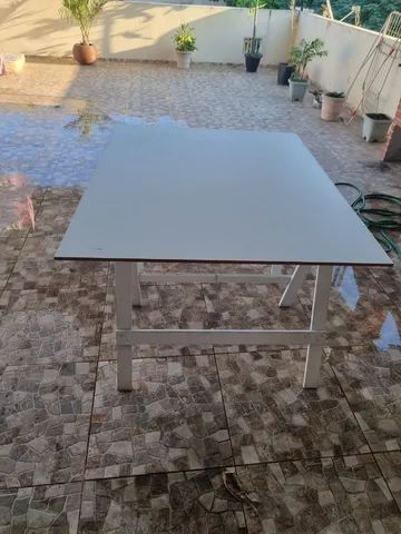 Mesa desmontável 