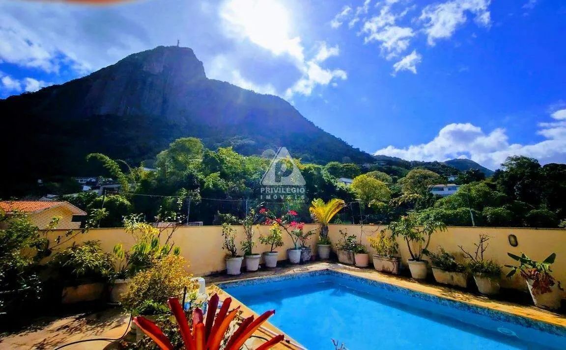 Cobertura Duplex com Vista para o Cristo e Lagoa  5 Quartos e Piscina!