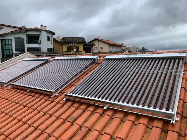 Aquecedor solar á vácuo acoplado - Foto 2