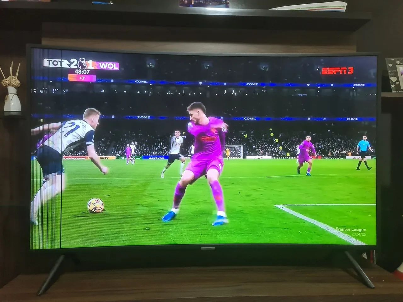 Smart TV NU7300 49? UHD 4K, Tela Curva,  HDR Premium, Tizen. Com defeito na tela