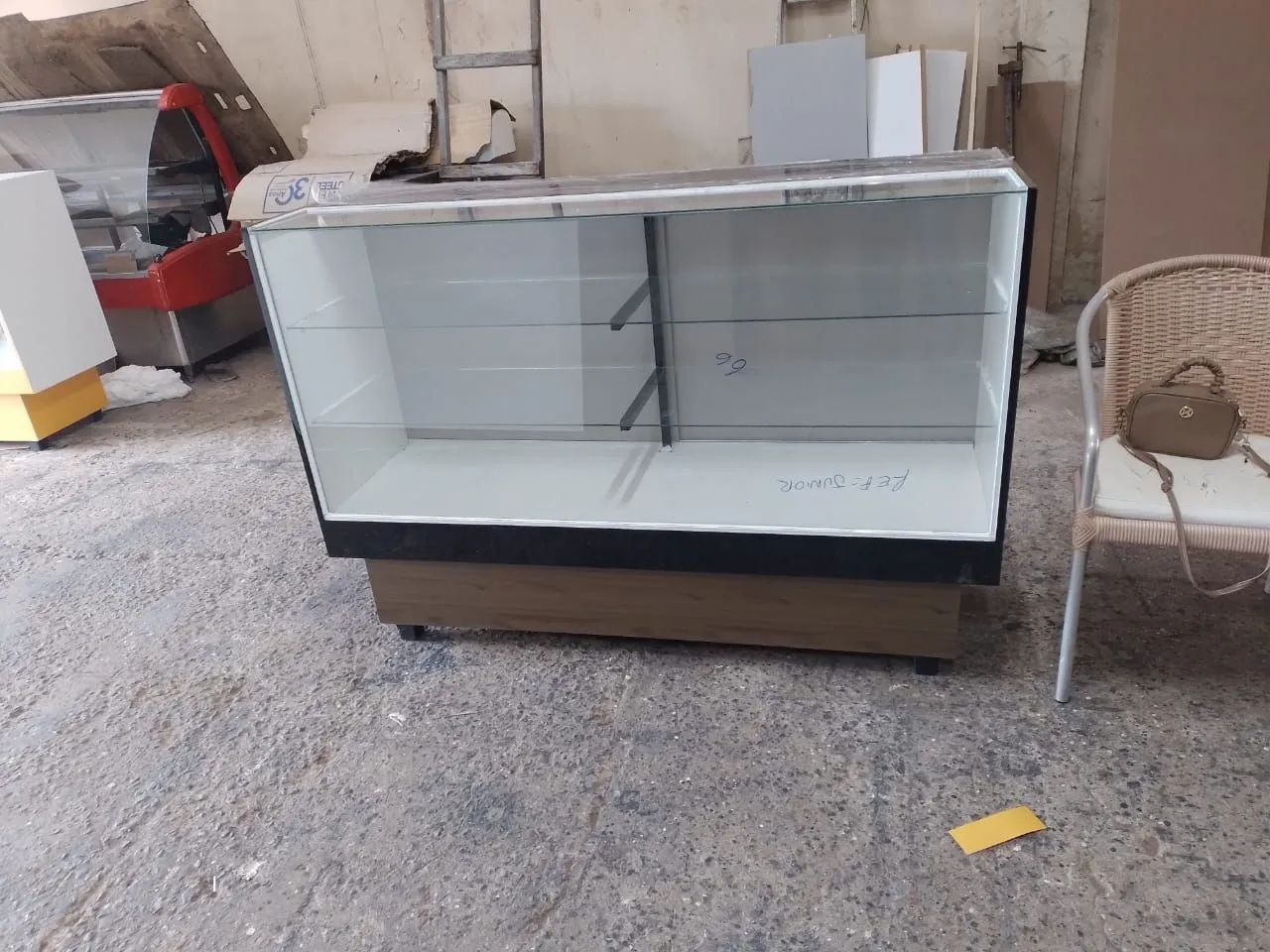 Balcão expositor 1.50