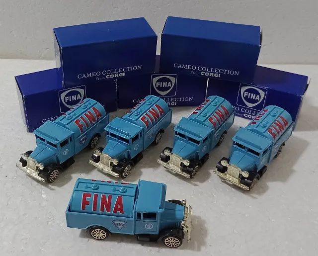 Corgi - Morris Tanker (Fina)