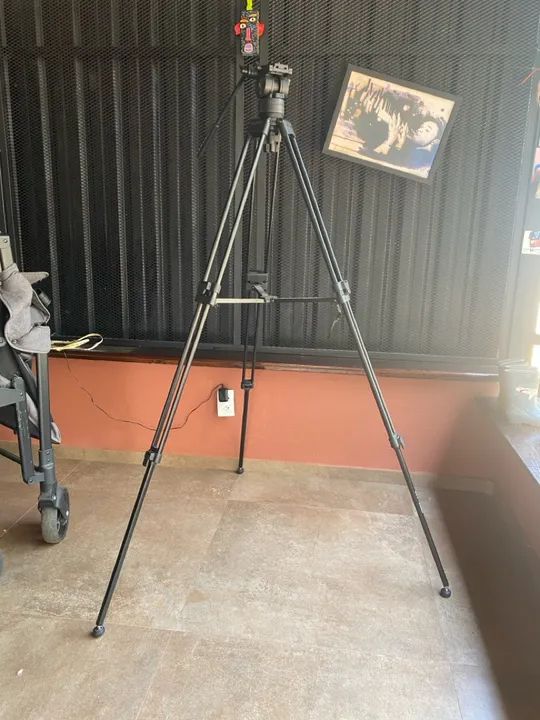 Tripé - World VIew wv 2500 e Cabeça Hidráulica - Foto 2