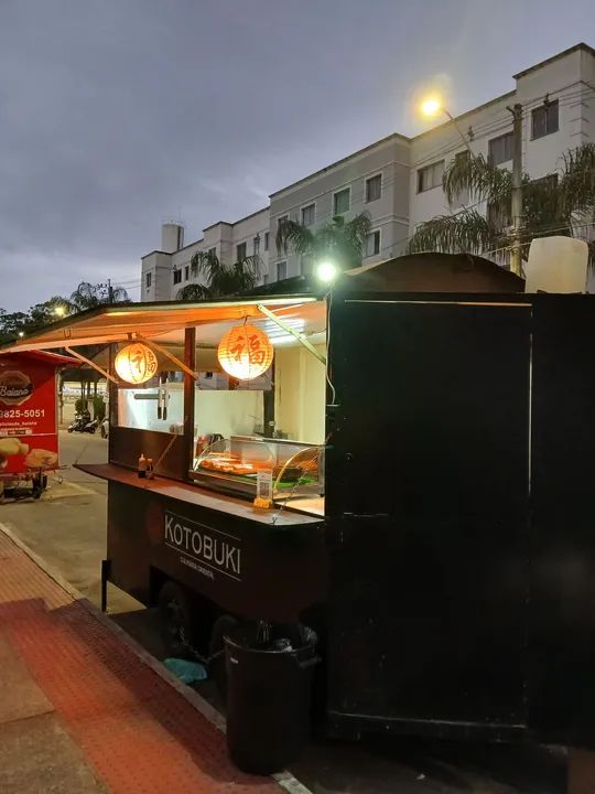 Vendo Trailer em ótimo estado. Só pegar e trabalhar. 