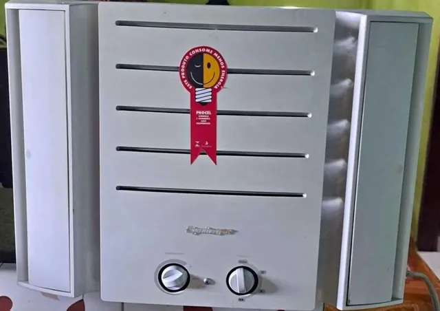 Ar condicionado de caixa 10000 btu 110v entrego hoje aceito cartão