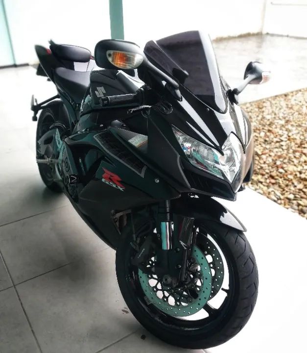 Suzuki GSX-R 750cc SRAD 2011
