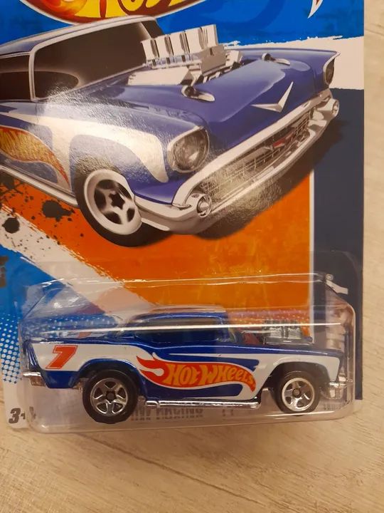 HOT WHEELS 57 CHEVY HW RACING 11 - Foto 4