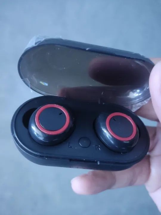 Fone de ouvido Y50 TWS Bluetooth - Detalhes em Vermelho - Novo