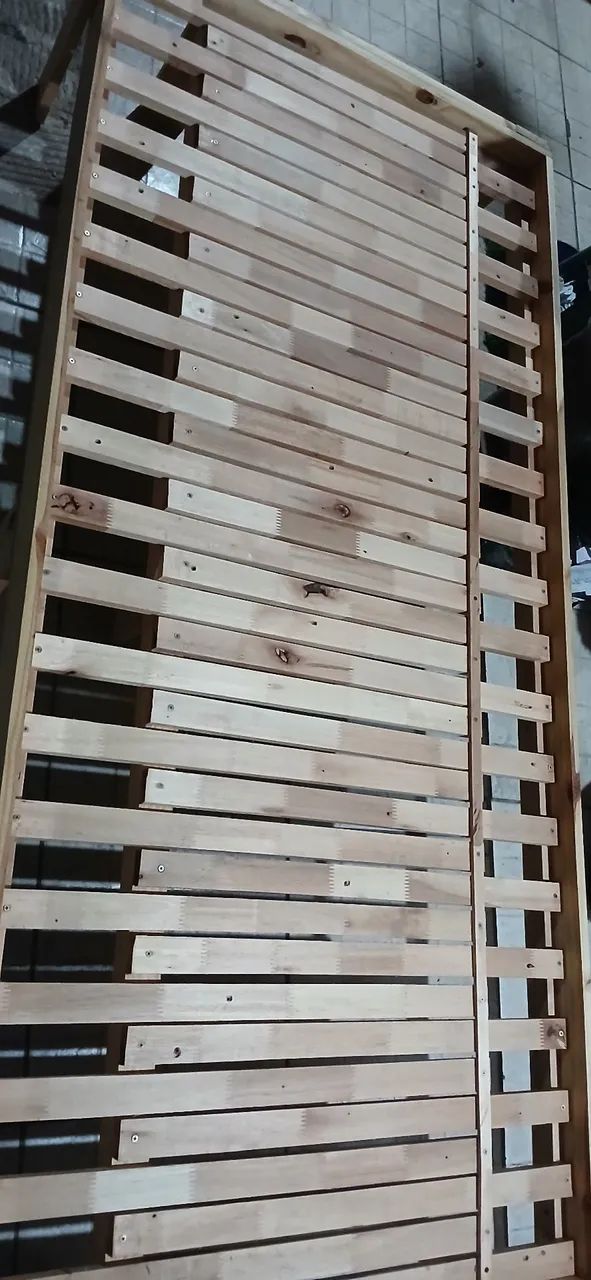 Cama de madeira sob medida - Foto 2